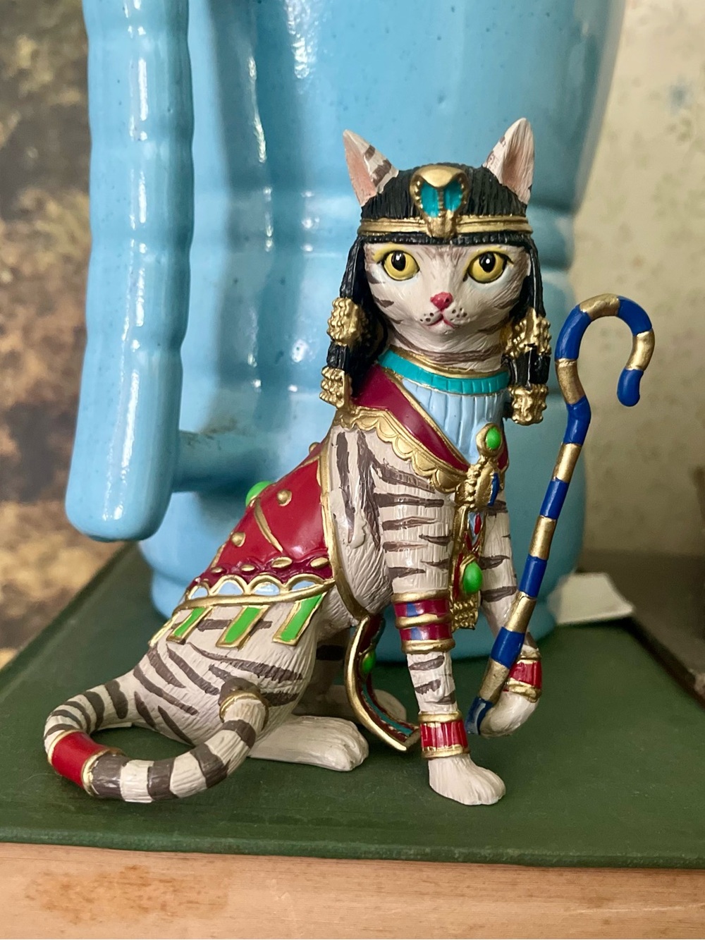 Hamilton Collection Divine Feline Collection Cleo-CAT-tra figurine Cleopatra